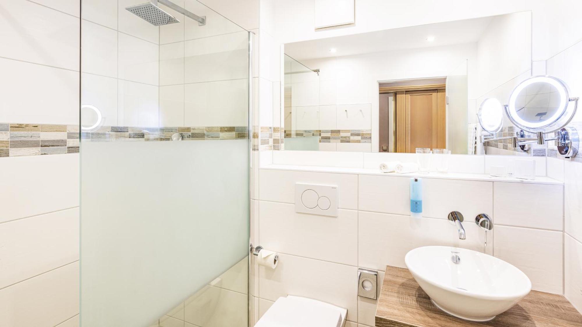 Hotel Zur Post - Ein Rovell Hotel Heringsdorf  Esterno foto