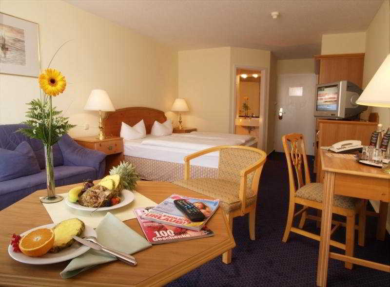 Hotel Zur Post - Ein Rovell Hotel Heringsdorf  Esterno foto